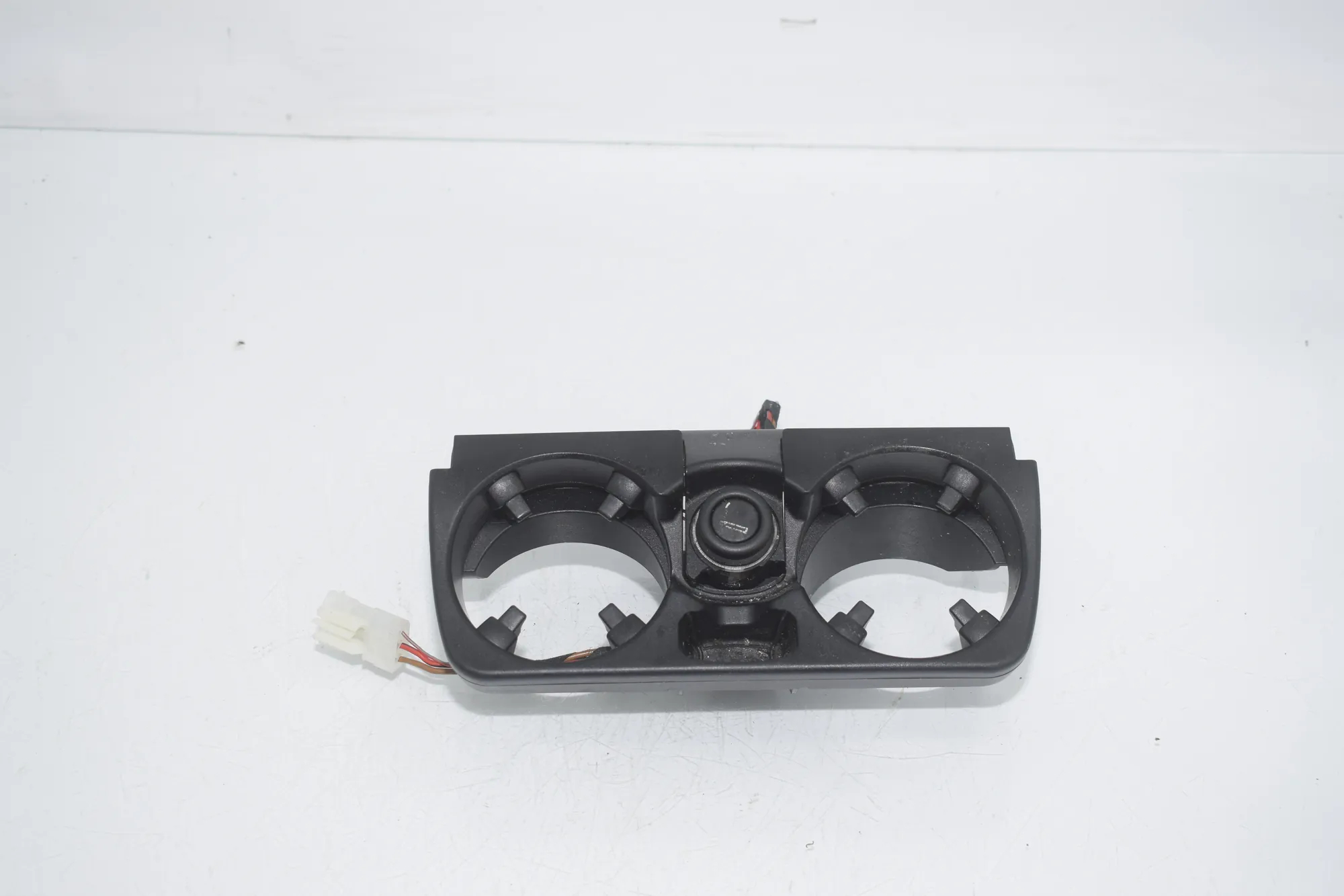 Cup Holder – OEM 9241714 · BMW 5 Touring (F11) 530 d xDrive 2011