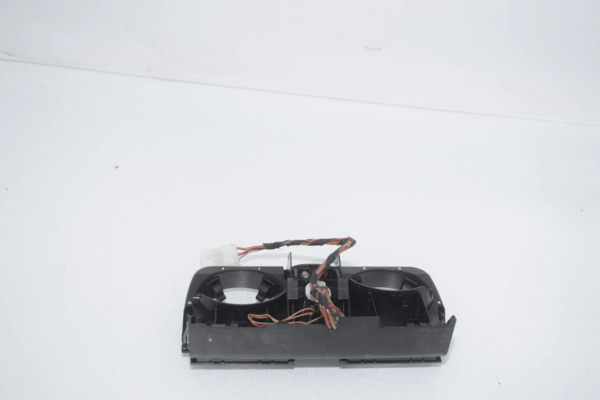 Cup Holder – OEM 9241714 · BMW 5 Touring (F11) 530 d xDrive 2011 – 3
