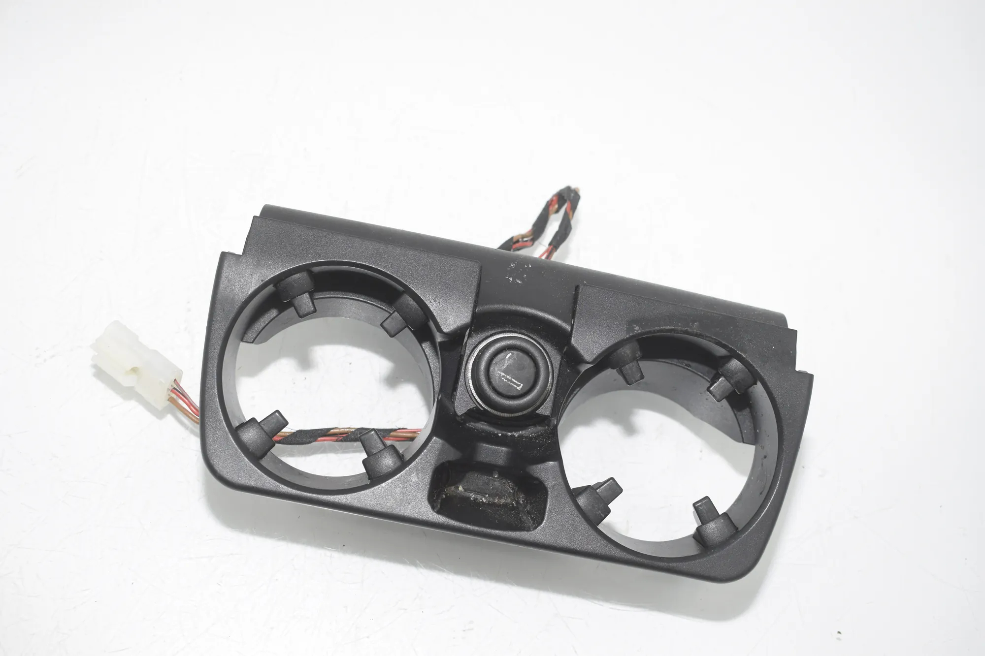 Cup Holder – OEM 9241714 · BMW 5 Touring (F11) 530 d xDrive 2011 – 2