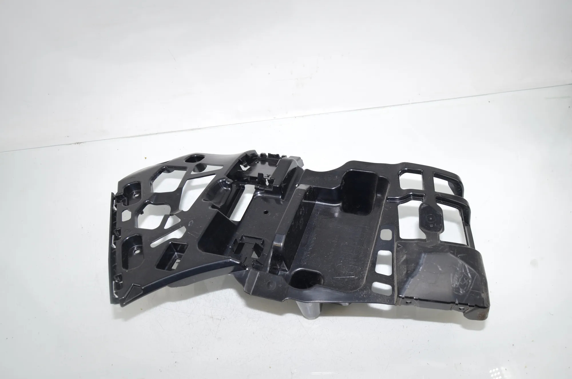 Rear Left Bumper Bracket – OEM 51129883543 · BMW X1 (U11) BMW X1 (U11) BMW X1 (U11) sDrive 18 i 2024 – 2