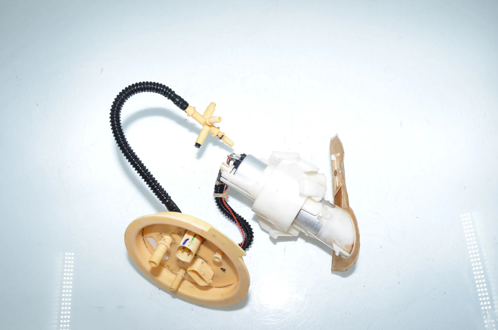 Fuel Tank Pump – OEM 7260648 · BMW 5 Touring (F11) 530 d xDrive 2011 – 3
