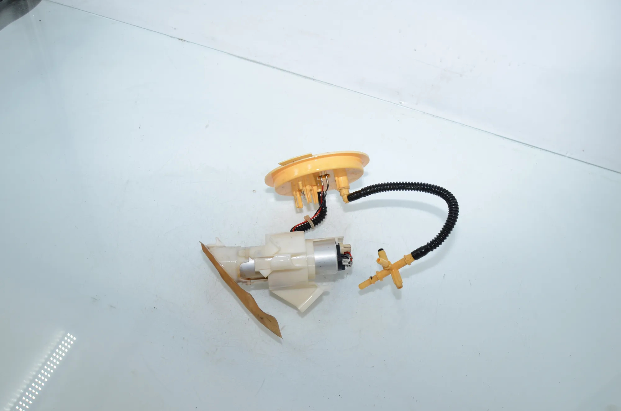 Fuel Tank Pump – OEM 7260648 · BMW 5 Touring (F11) 530 d xDrive 2011 – 4
