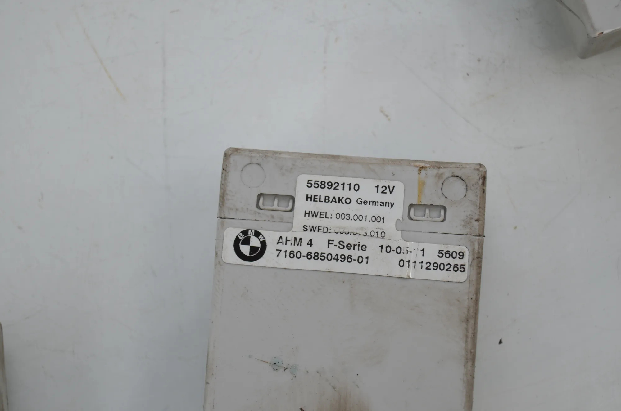 Other Control Units – OEM 6850460 · BMW 5 Touring (F11) 530 d xDrive 2011 – 7
