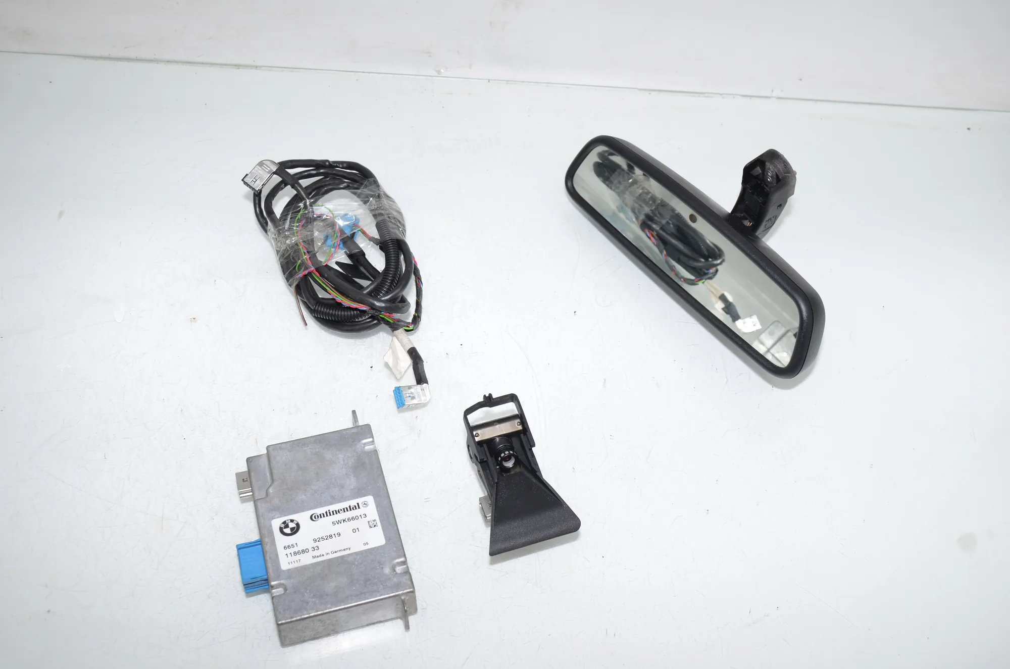 Front Camera – OEM 9199305 · BMW 5 Touring (F11) 530 d xDrive 2011