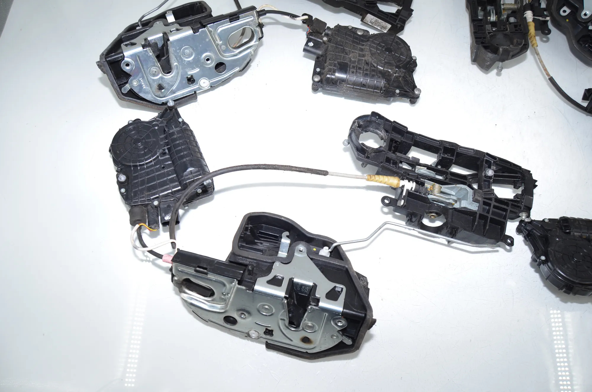 Door Locks Soft Close Kit – OEM 7154515 · BMW 5 Touring (F11) 530 d xDrive 2011 – 2