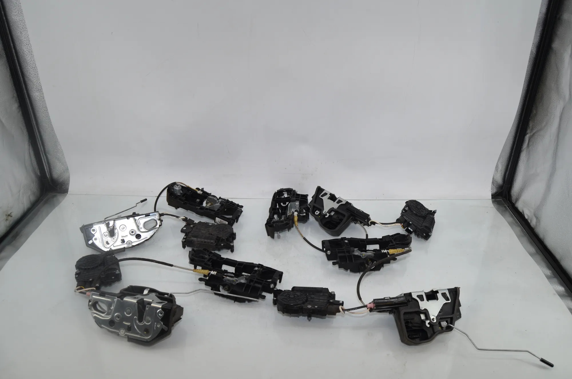 Door Locks Soft Close Kit – OEM 7154515 · BMW 5 Touring (F11) 530 d xDrive 2011