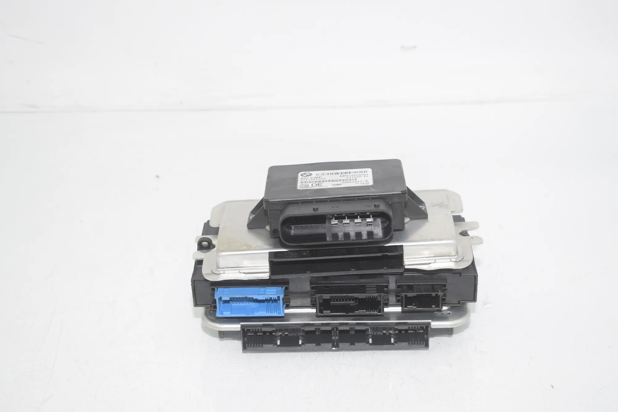 Other Control Units – OEM 6799083 · BMW 5 Touring (F11) 530 d xDrive 2011 – 3