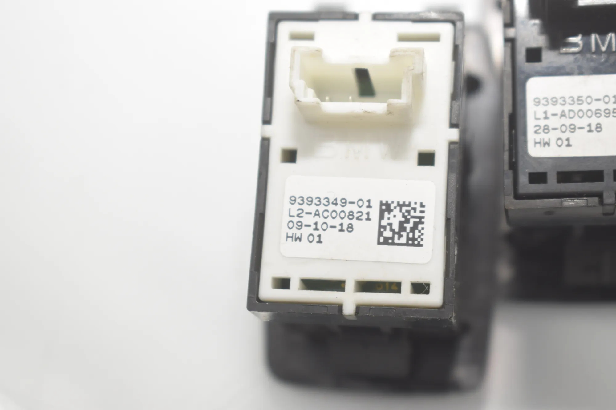 Switches – OEM 9393349 · BMW 5 Touring (G31) (2017 - -) 520 d 2019 – 5