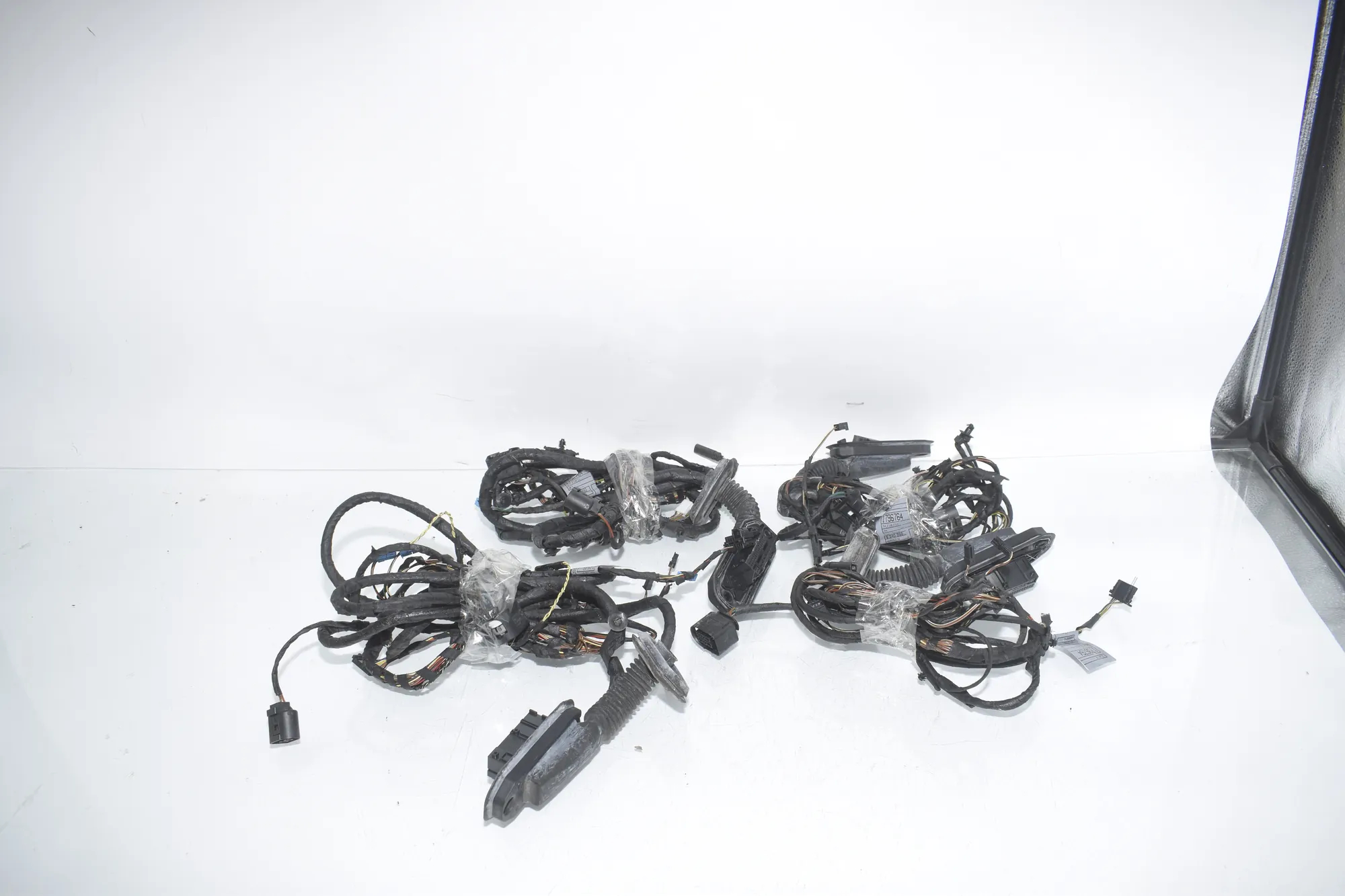 Front Left Door Wiring – OEM 9240852 · BMW 5 Touring (F11) 530 d xDrive 2011 – 3