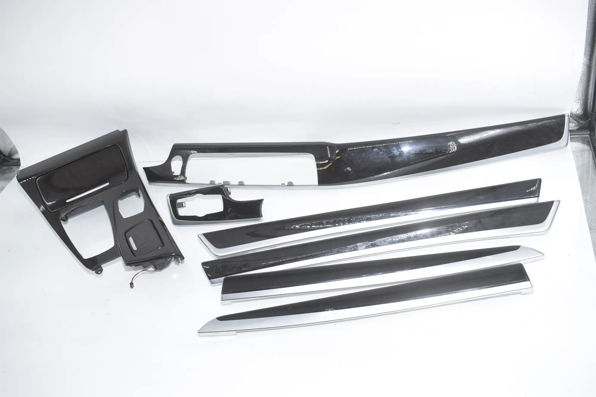 Interior Trim Strips Kit – OEM 9192937 · BMW 5 Touring (F11) 530 d xDrive 2011 – 2