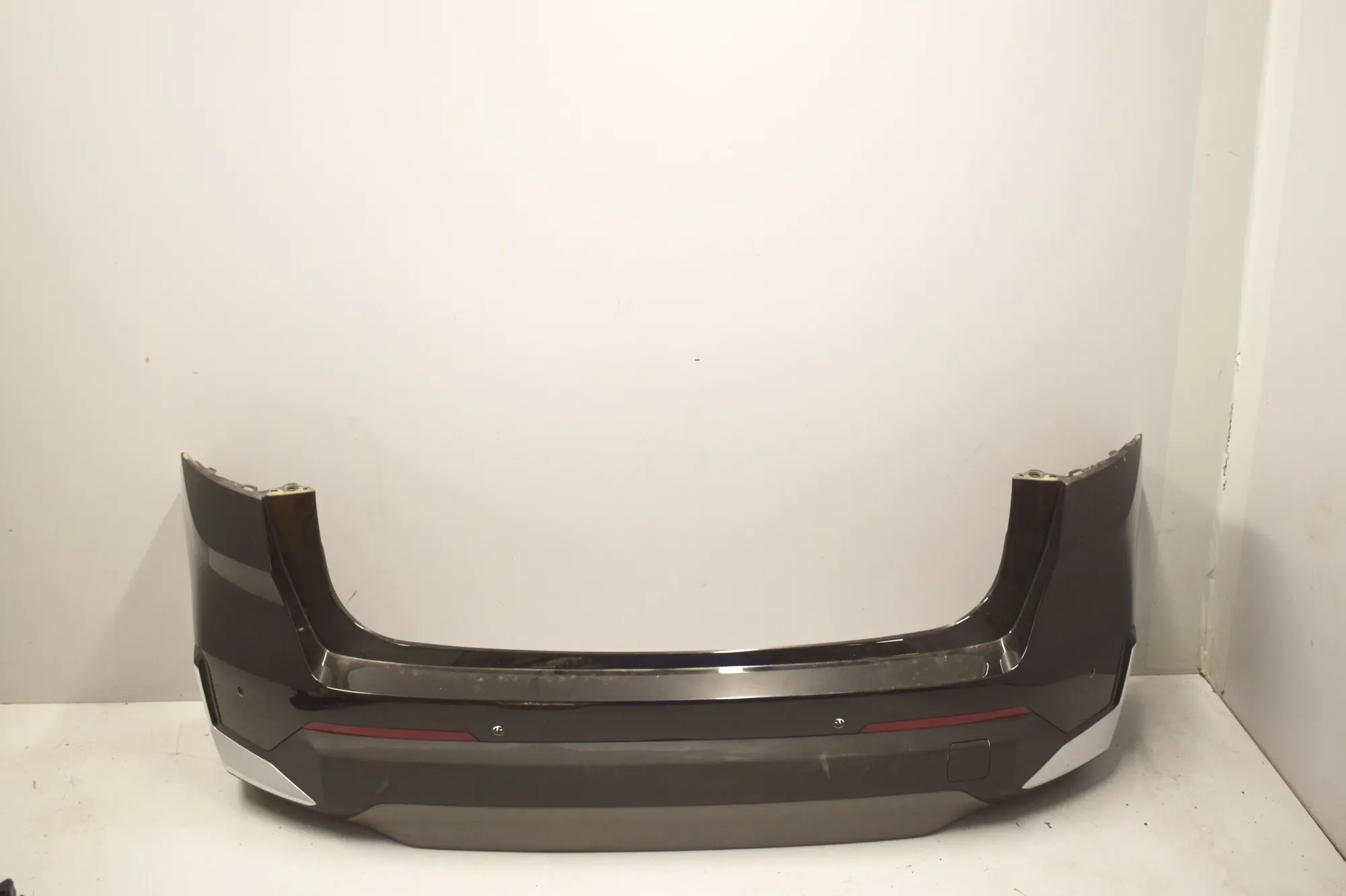Rear Bumper – OEM 9883537 · BMW iX1 (U11 BEV) BMW iX1 (U11 BEV) iX1 eDrive 20 2025 – 3