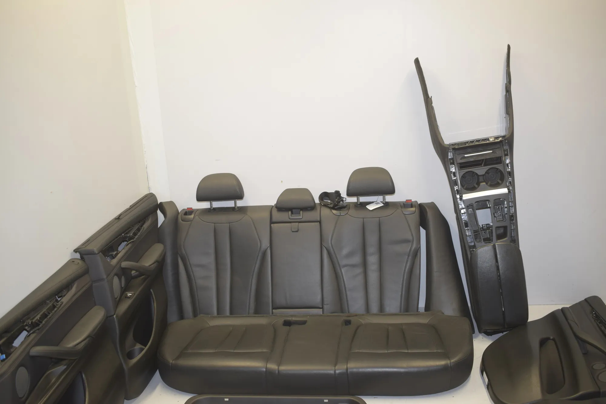 Seat set – OEM 9321038 · BMW X5 (F15, F85) M 50 d 2014 – 12