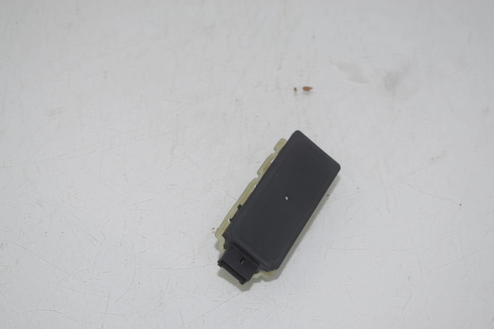 Antenna control unit – OEM 5A320A9 · BMW X1 (U11) (2022 - -) BMW X1 (U11) 2024 – 3