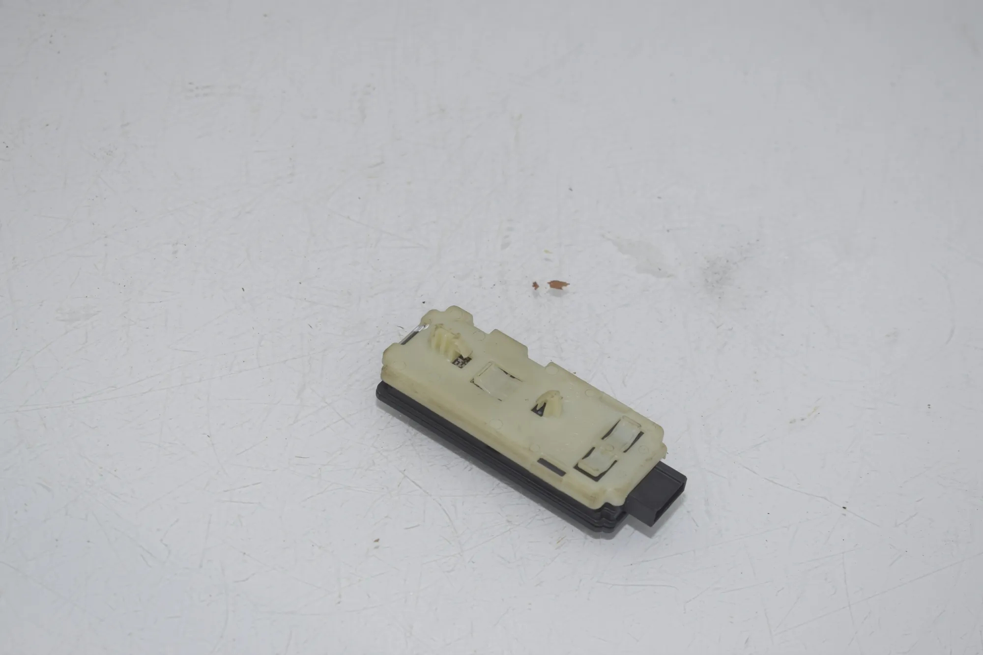 Antenna control unit – OEM 5A320A9 · BMW X1 (U11) (2022 - -) BMW X1 (U11) 2024 – 2
