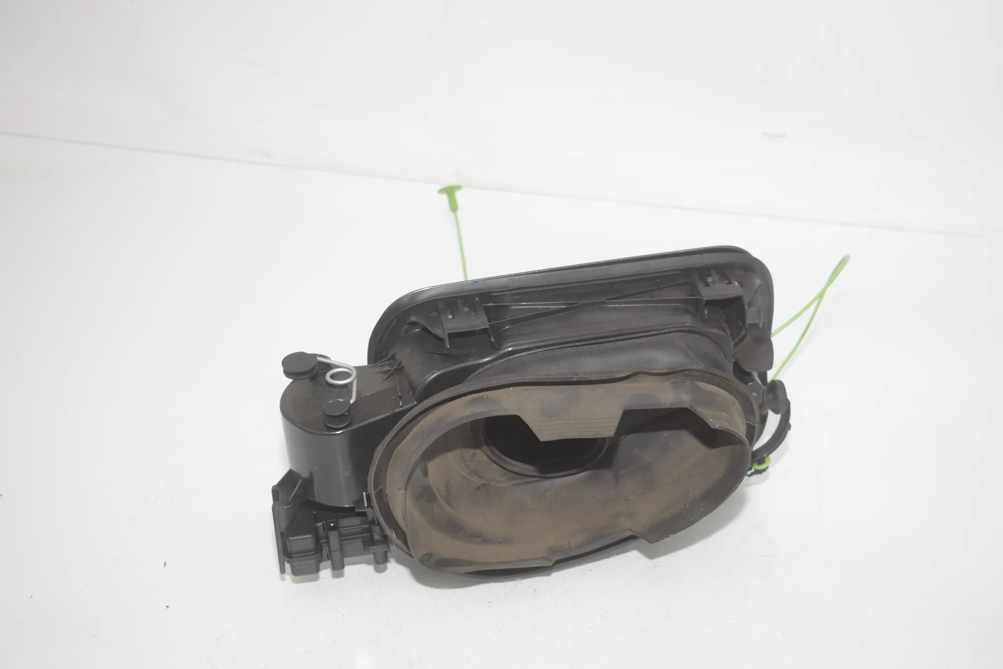 Fuel Tank Flap Cap – OEM 7238100 · BMW 3 Touring (F31) 320 d 2012 – 4