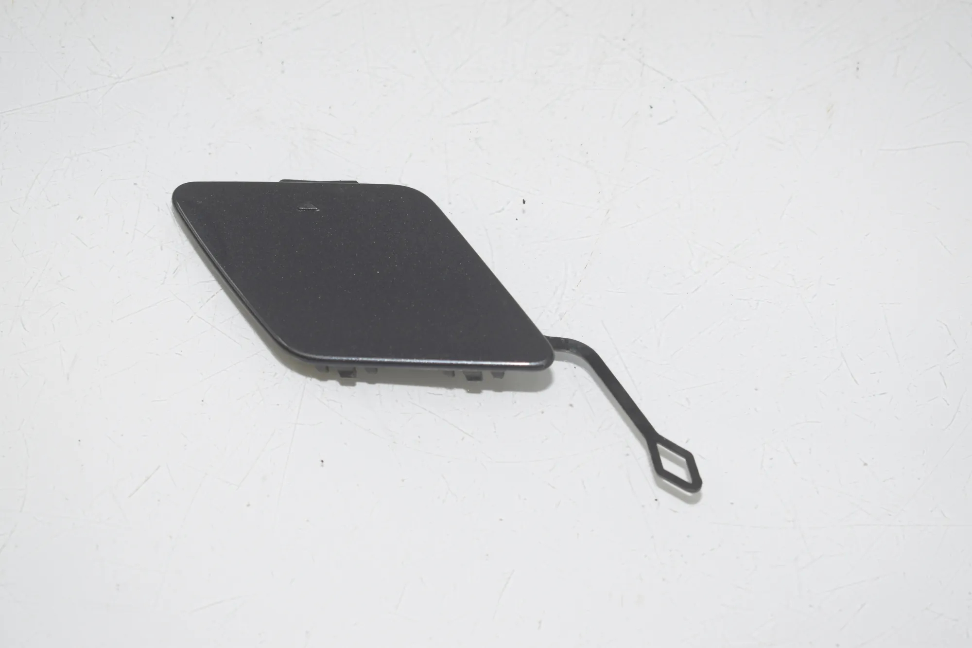 Rear Bumper Tow Eye Cover – OEM 7301465 · BMW 3 Touring (F31) 320 d 2012 – 2
