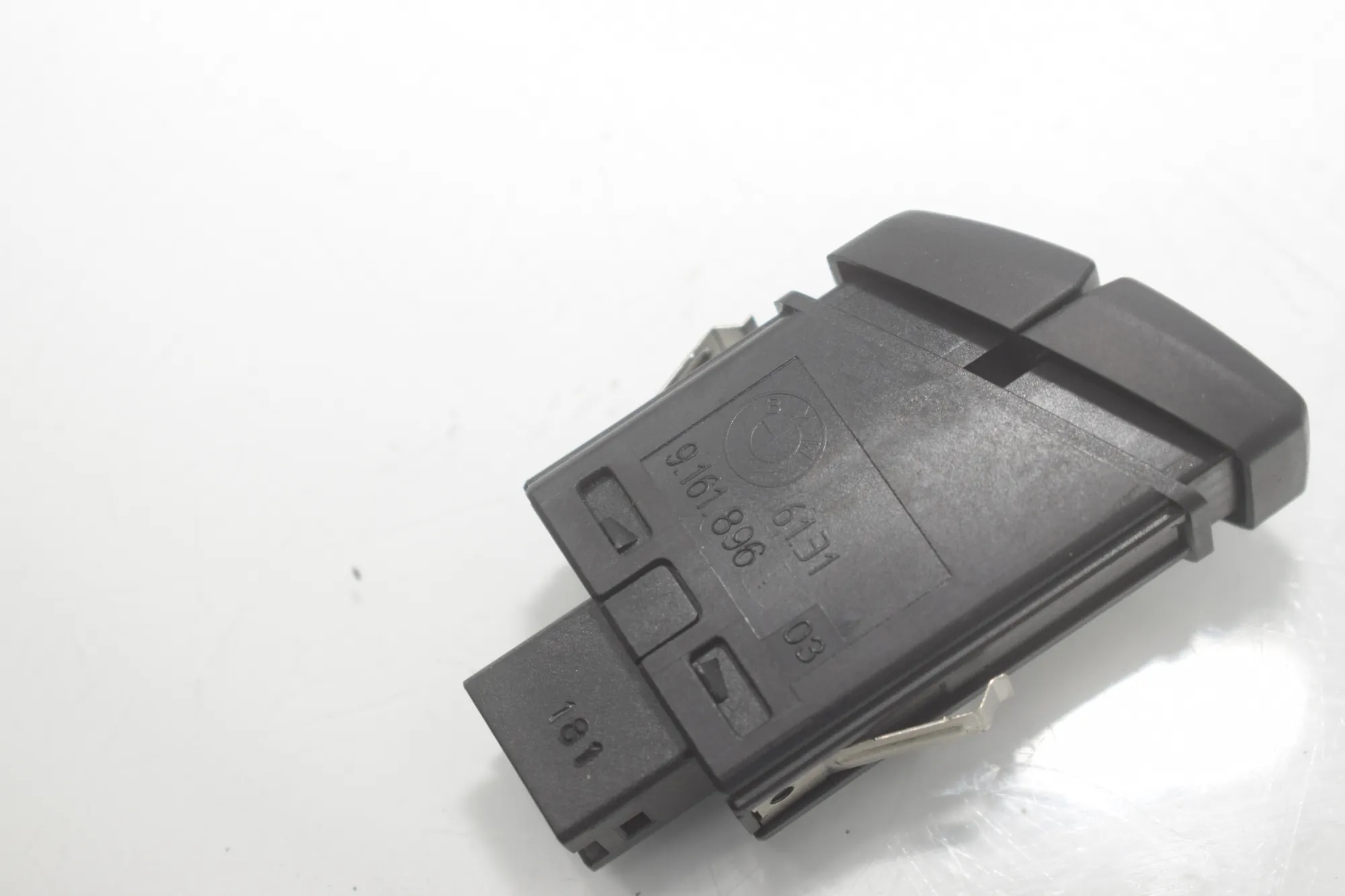 Switches – OEM 9202948 · BMW 5 Touring (F11) 530 d xDrive 2011 – 5
