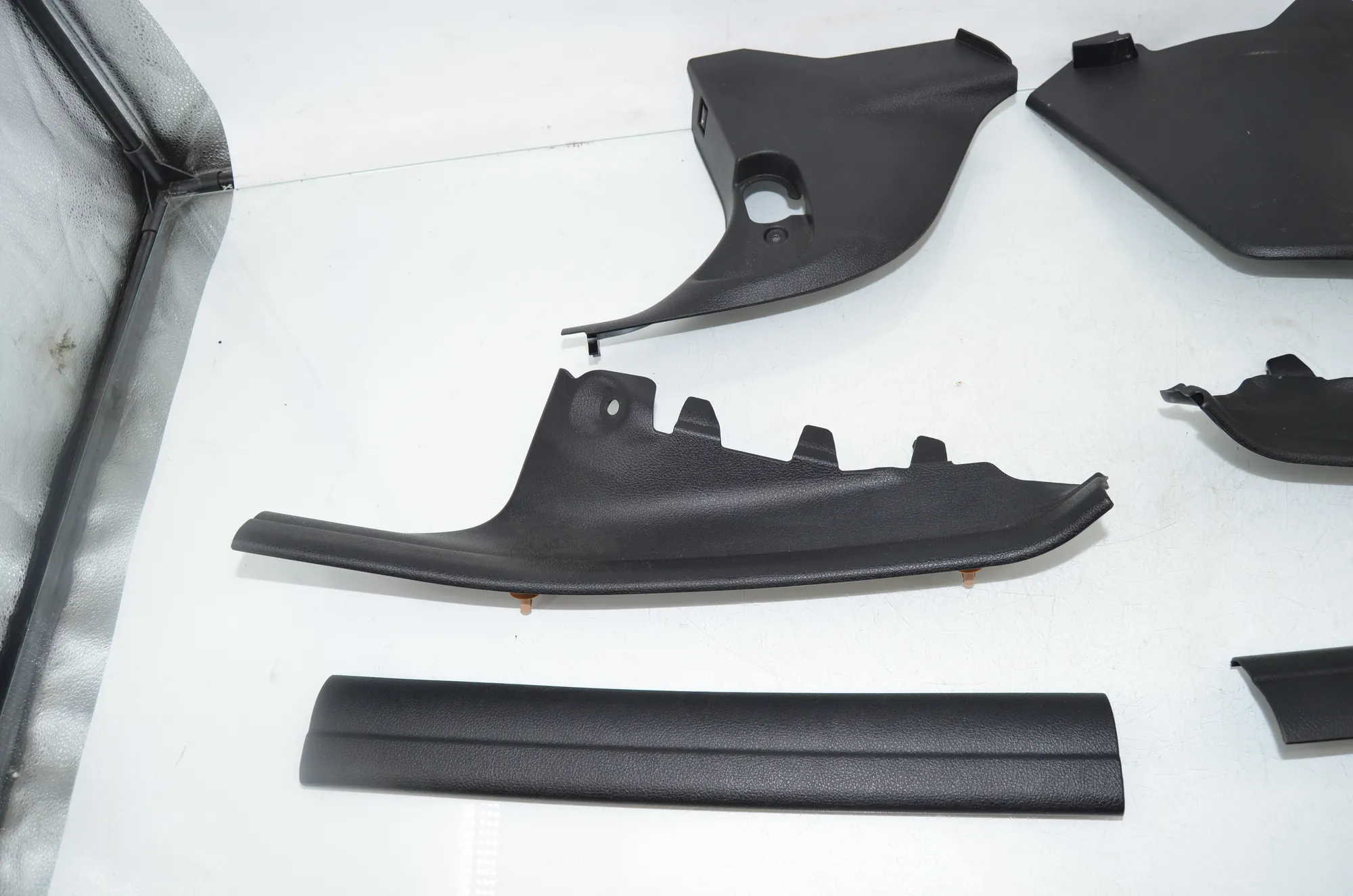 Front Right Interior Step Trim – OEM 7221915 · BMW 3 Touring (F31) 320 d 2012 – 2