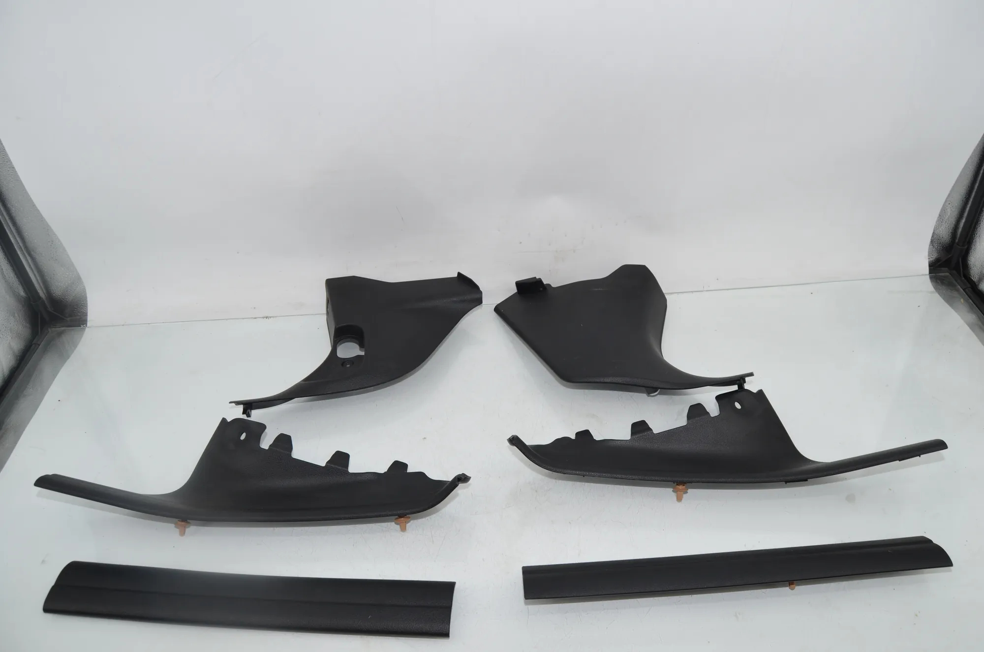 Front Right Interior Step Trim – OEM 7221915 · BMW 3 Touring (F31) 320 d 2012