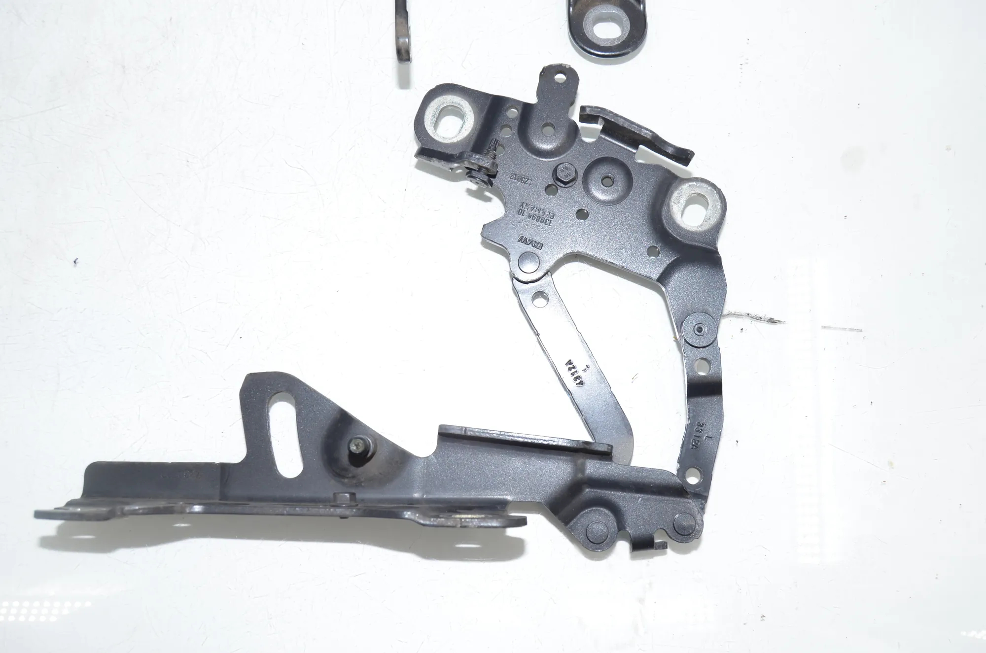 Bonnet Hood Hinge Set – OEM 7286343 · BMW 3 Touring (F31) 320 d 2012 – 3