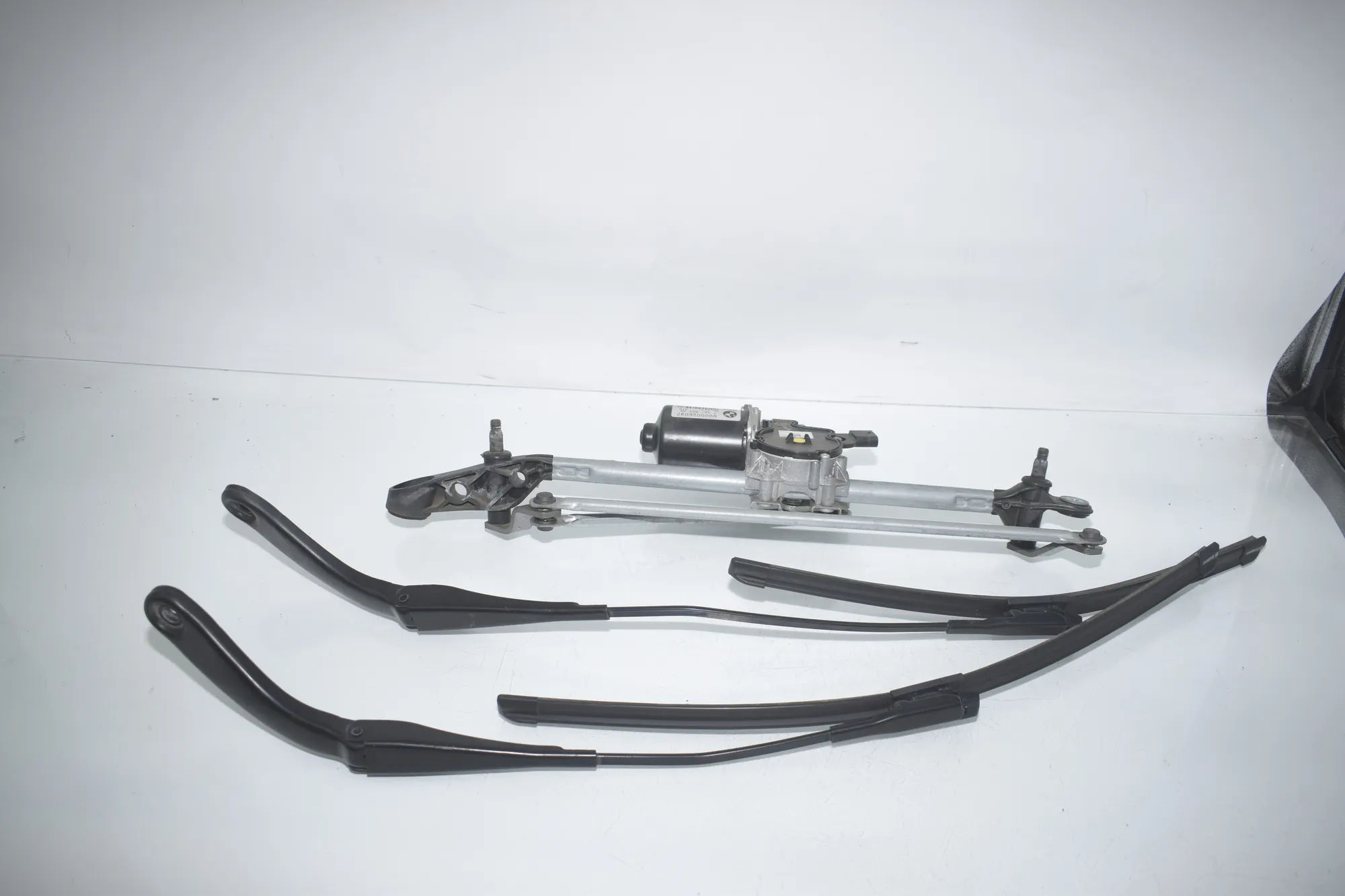 Front Windshield Wiper Mechanism – OEM 7260469 · BMW 3 Touring (F31) 320 d 2012 – 3