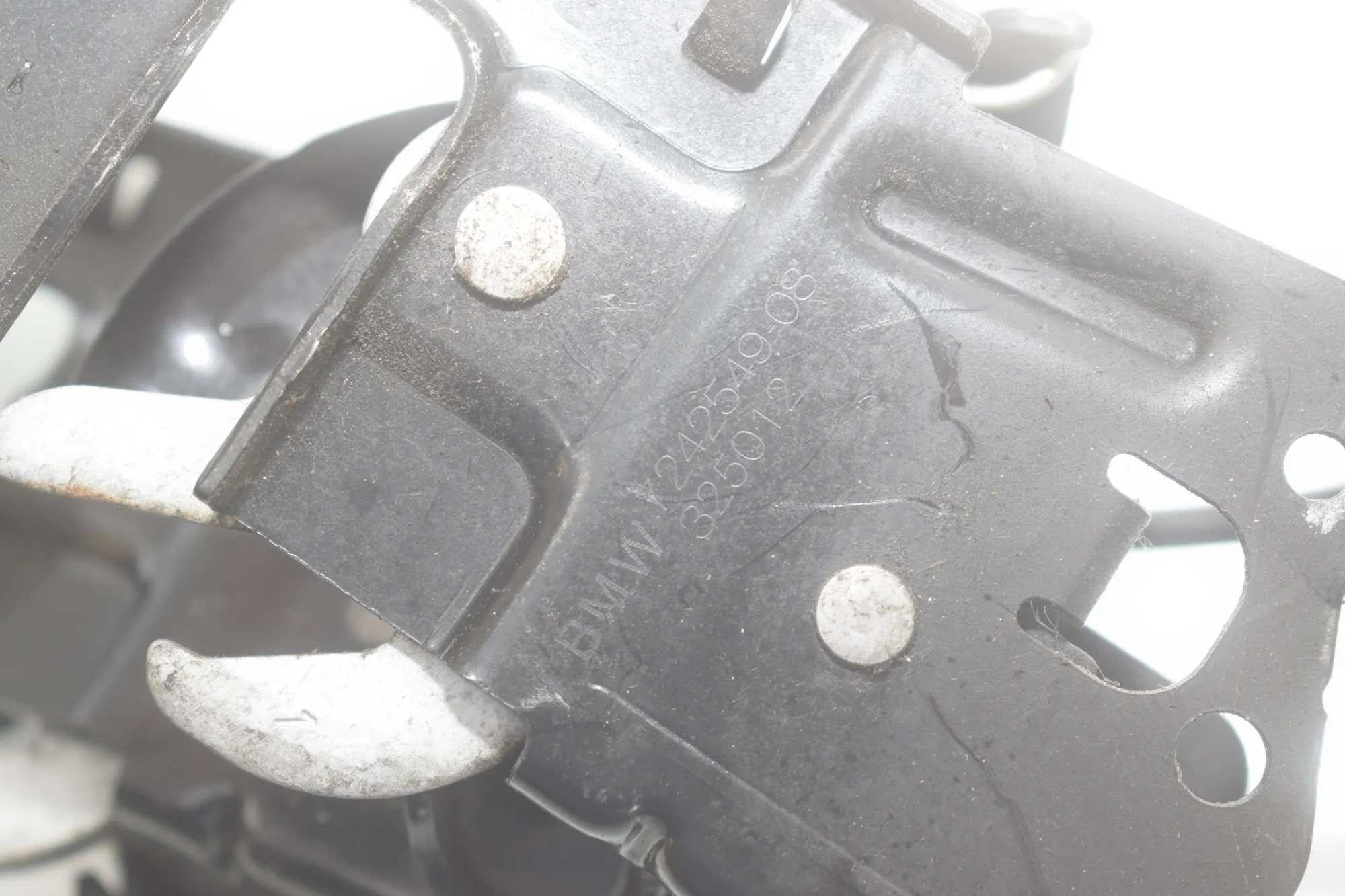 Bonnet Lock – OEM 7313783 · BMW 3 Touring (F31) 320 d 2012 – 5