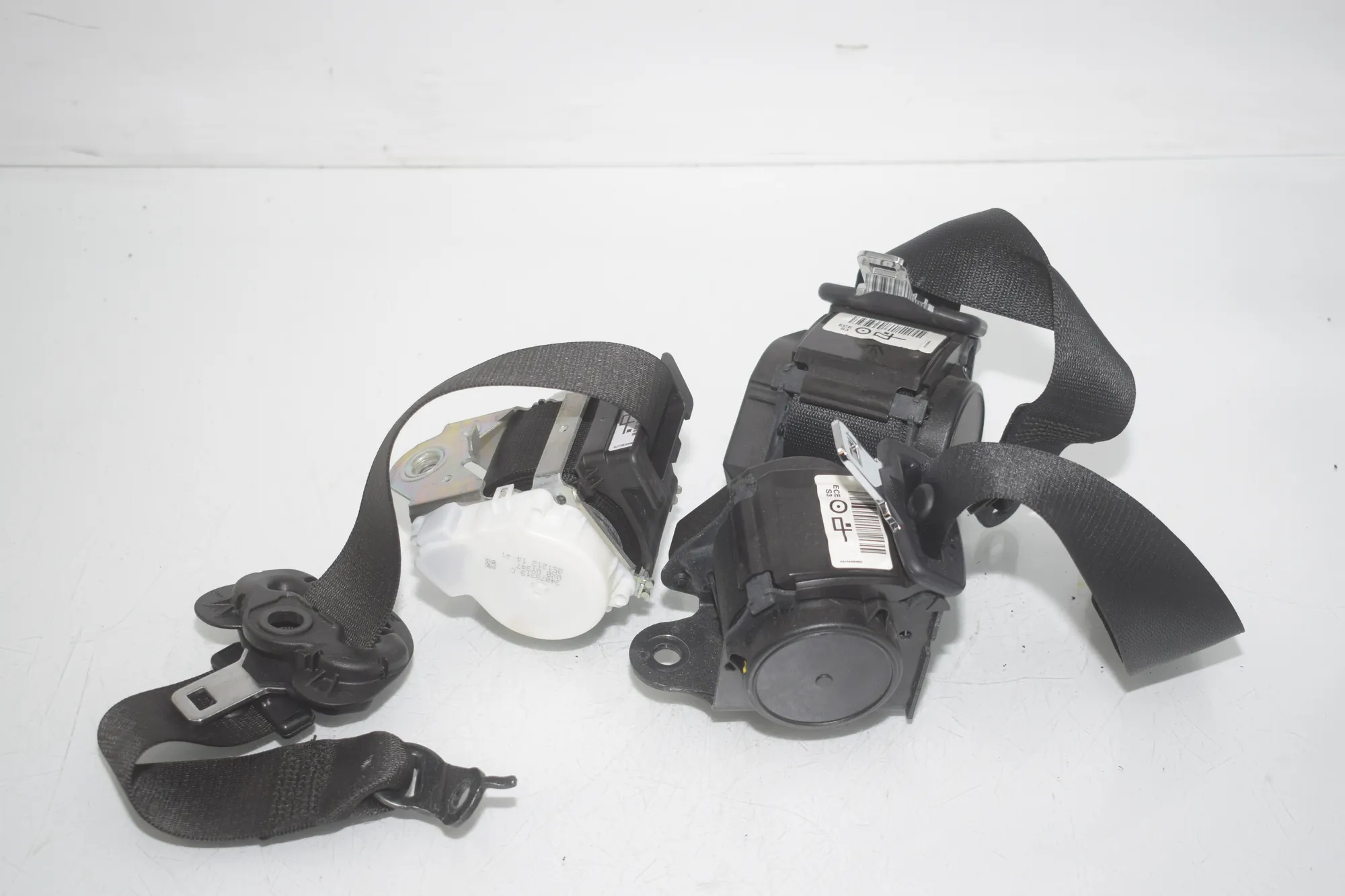 Front Right Seatbelt – OEM 7243308 · BMW 3 Touring (F31) 320 d 2012