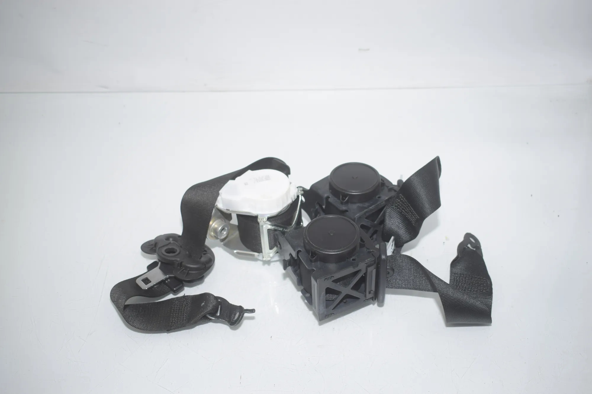 Front Right Seatbelt – OEM 7243308 · BMW 3 Touring (F31) 320 d 2012 – 5
