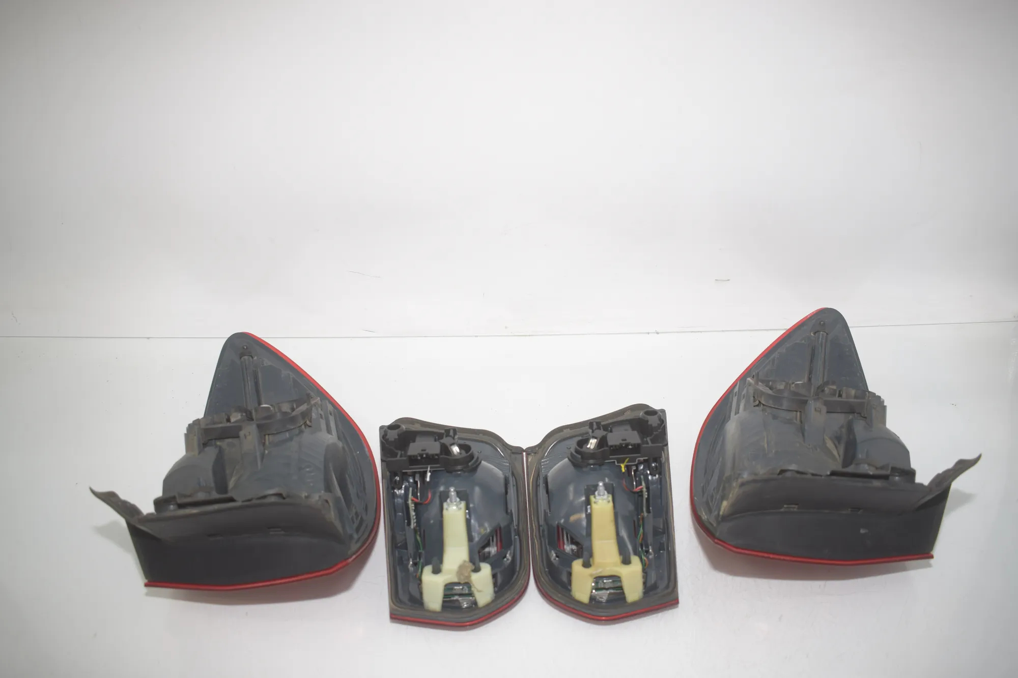 Rear Tail Light Set – OEM 7259915 · BMW 3 Touring (F31) 320 d 2012 – 6