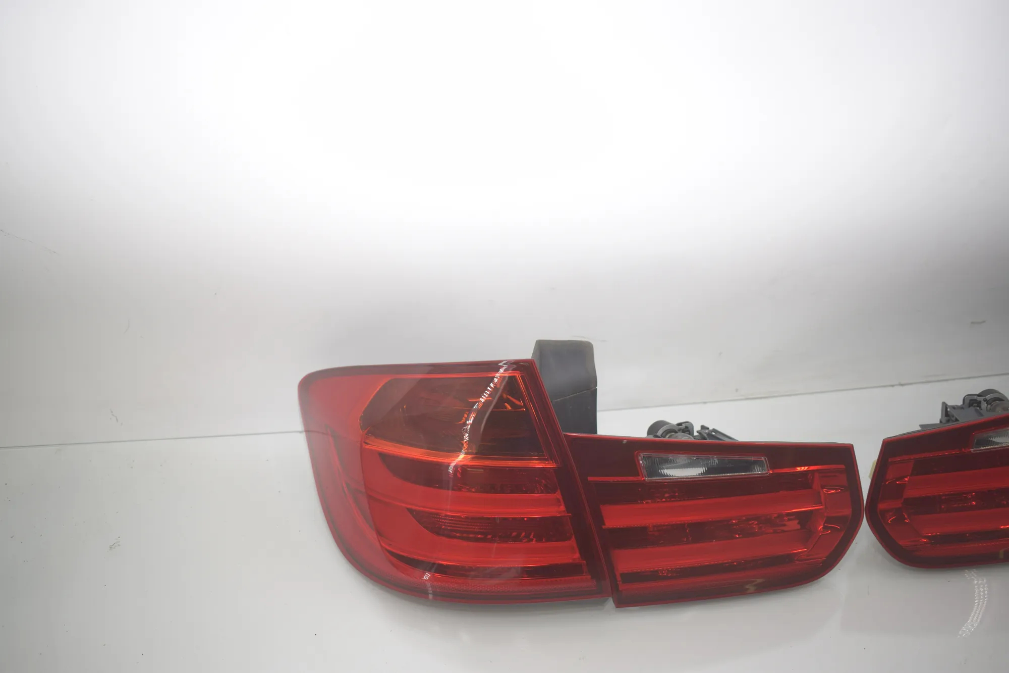 Rear Tail Light Set – OEM 7259915 · BMW 3 Touring (F31) 320 d 2012 – 5