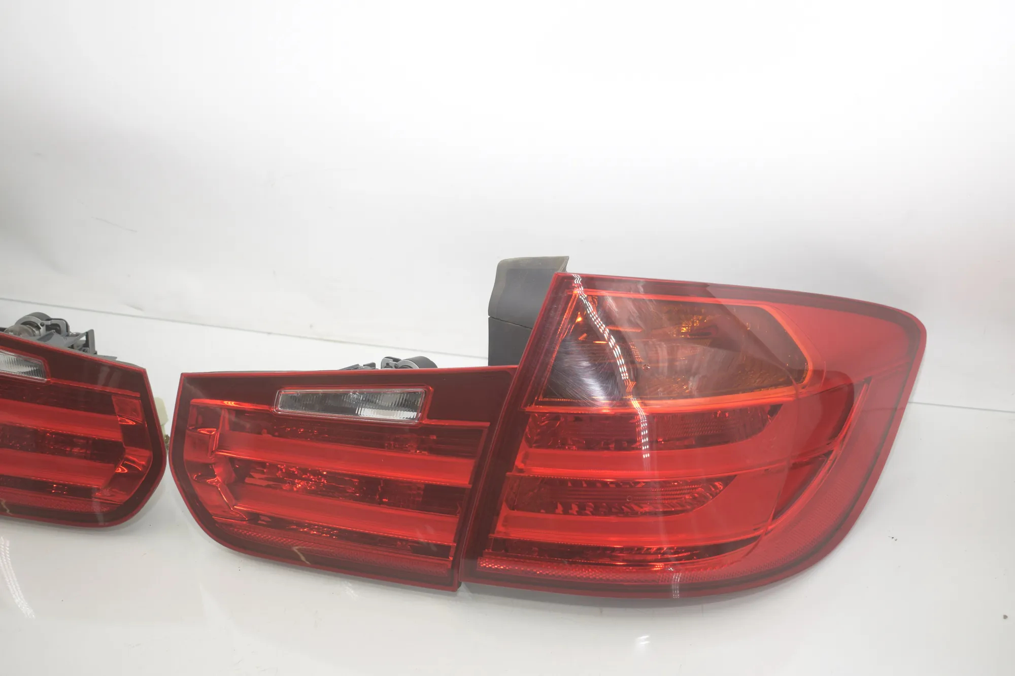 Rear Tail Light Set – OEM 7259915 · BMW 3 Touring (F31) 320 d 2012 – 4