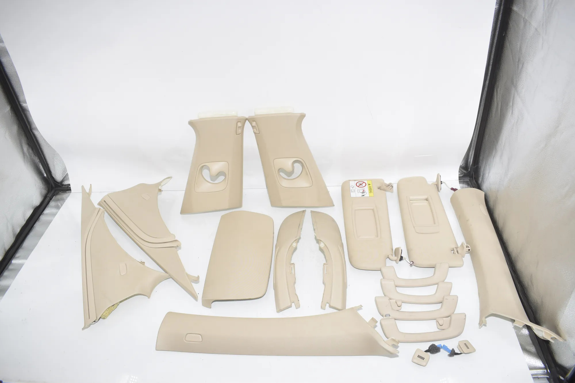 Interior Side Pillars Trim Kit – OEM 7408153 · BMW 7 (G11, G12) 750 d, Ld xDrive 2016 – 2
