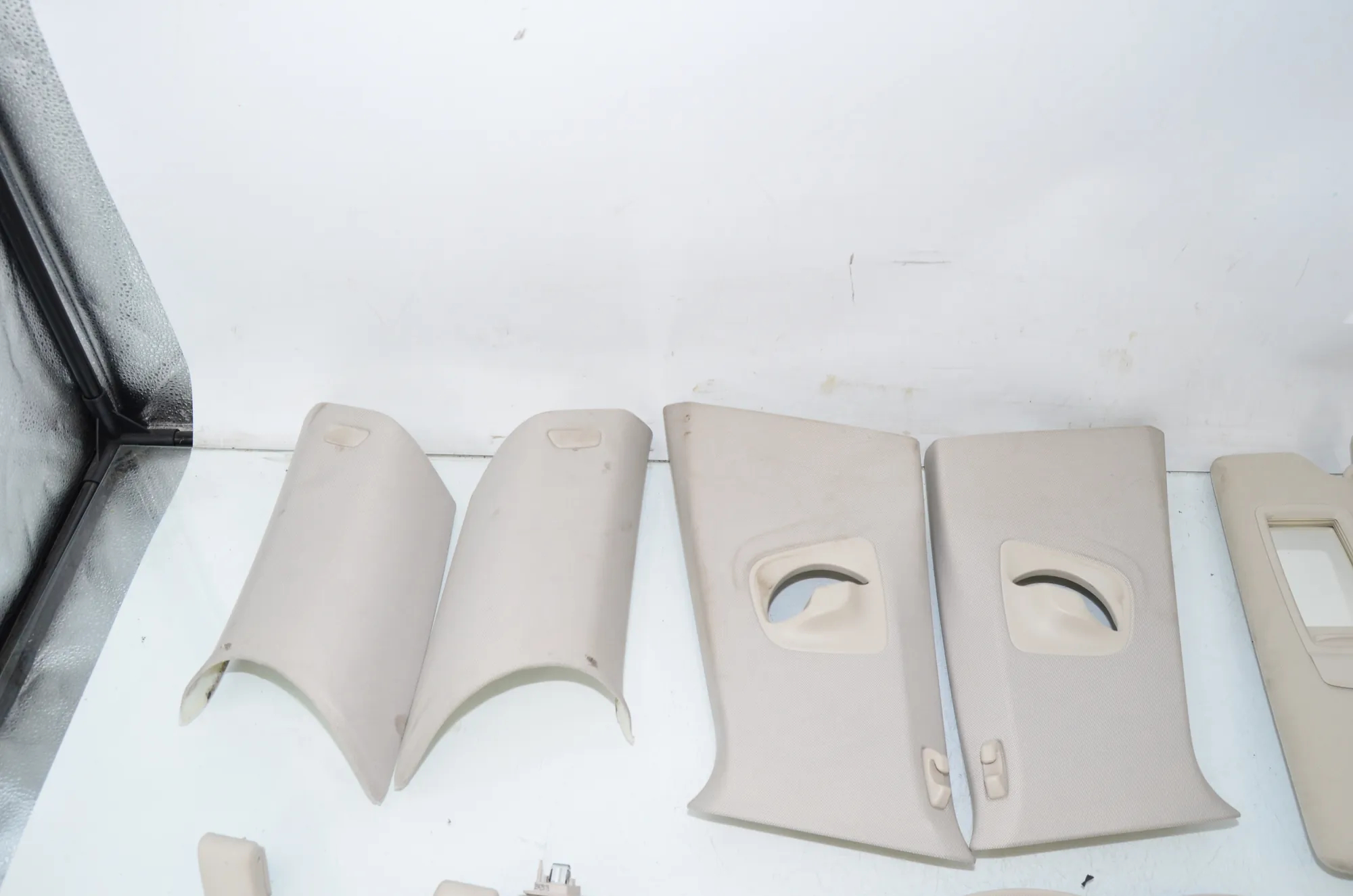 Interior Side Pillars Trim Kit – OEM 7419449 · BMW 5 Touring (G31) (2017 - -) 520 d 2019 – 2