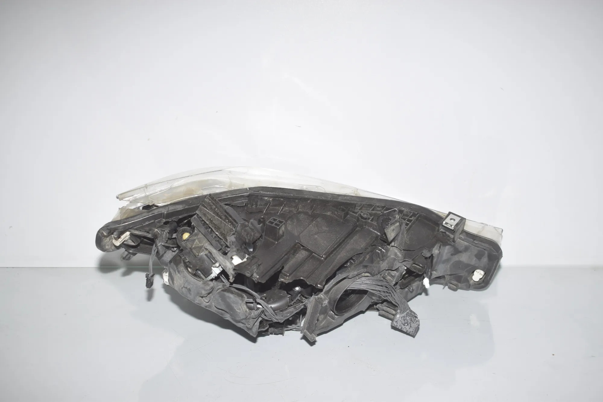 Front Left Headlight – OEM 198661-01 · BMW 3 Touring (F31) 318 d 2016 – 3