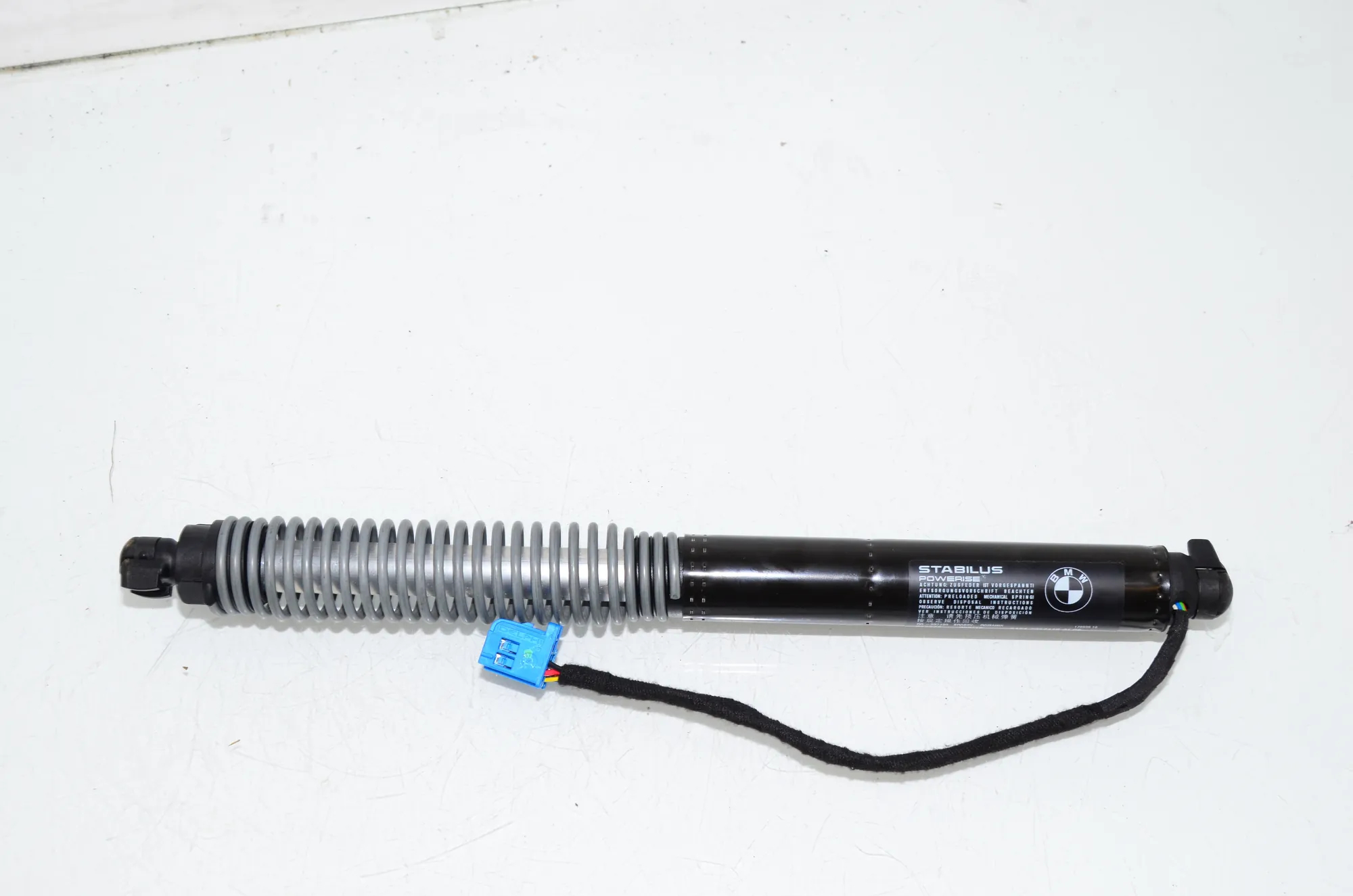 Right Side Tailgate Gas Strut – OEM 7357110 · BMW 7 (G11, G12) 750 d, Ld xDrive 2016