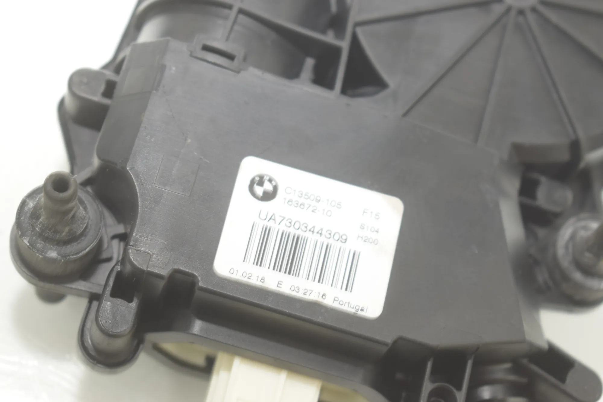 Electric Tailgate Opening Kit – OEM 8739659 · BMW X5 (F15, F85) M 2018 – 16