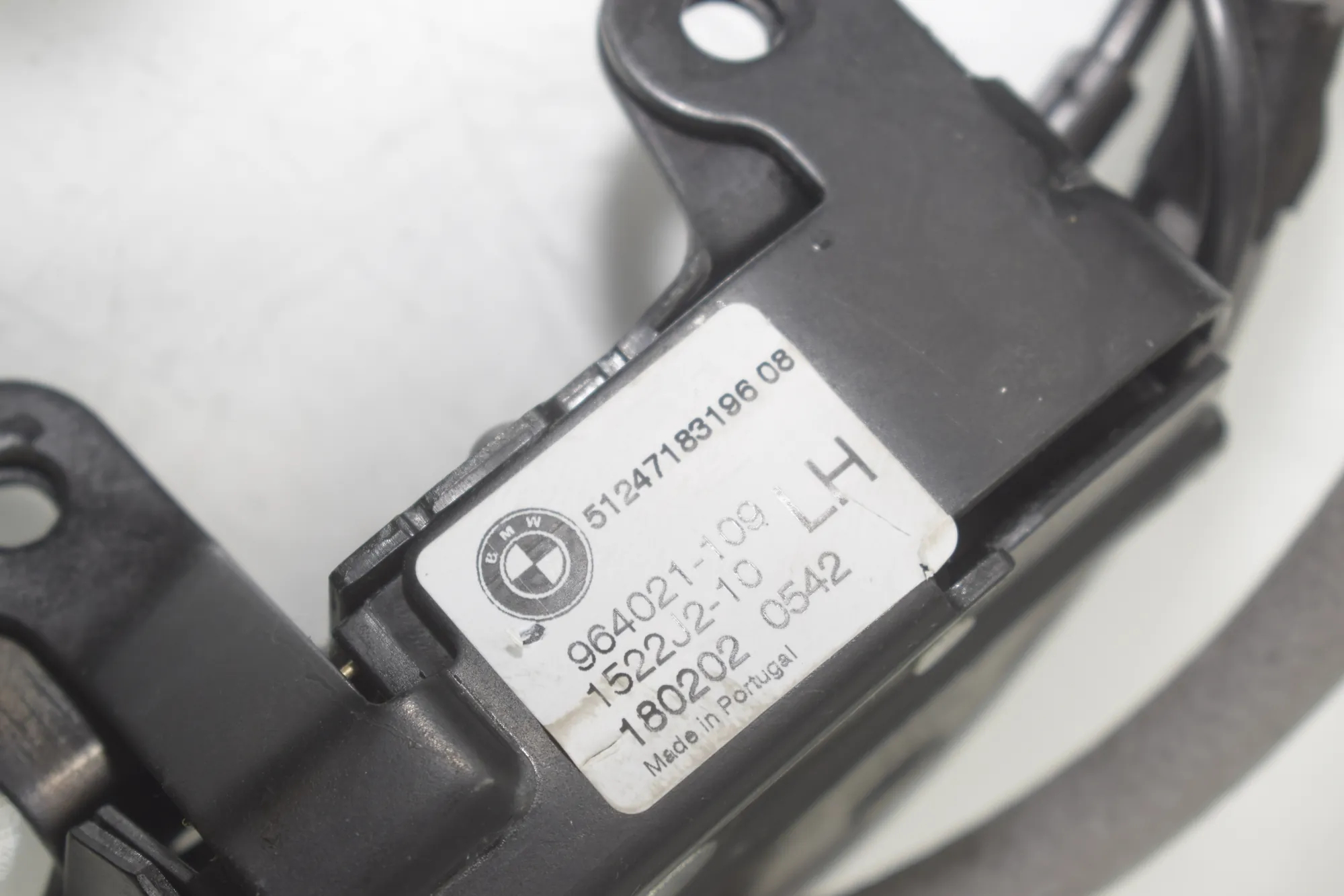 Electric Tailgate Opening Kit – OEM 8739659 · BMW X5 (F15, F85) M 2018 – 13