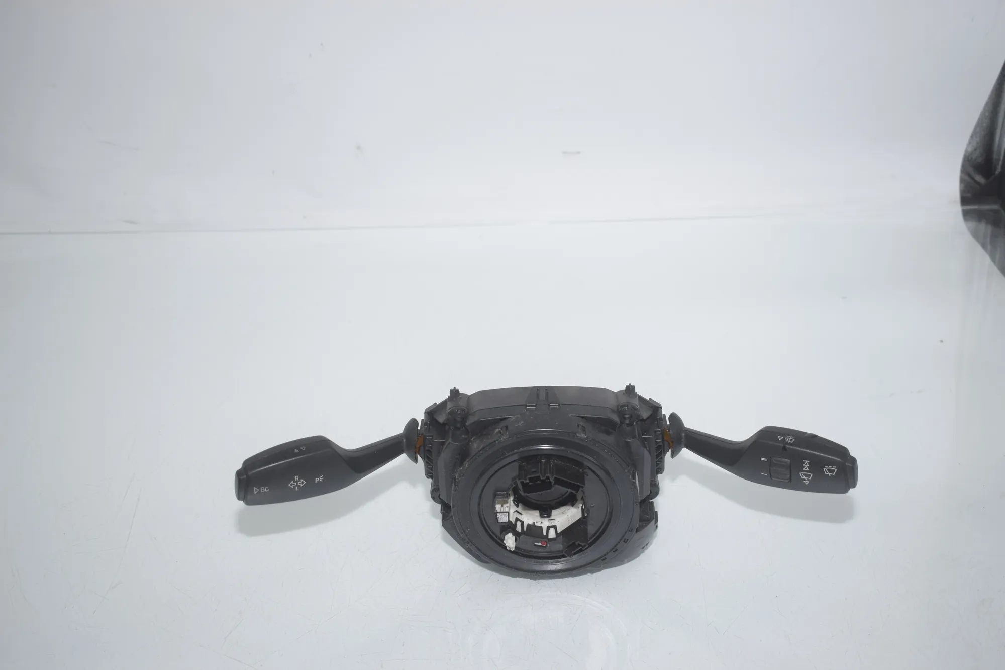 Indicator Wiper Stalk Switch – OEM 9253745 · BMW 3 (F30, F80) BMW 3 (F30, F80) 320 i 2012 – 2