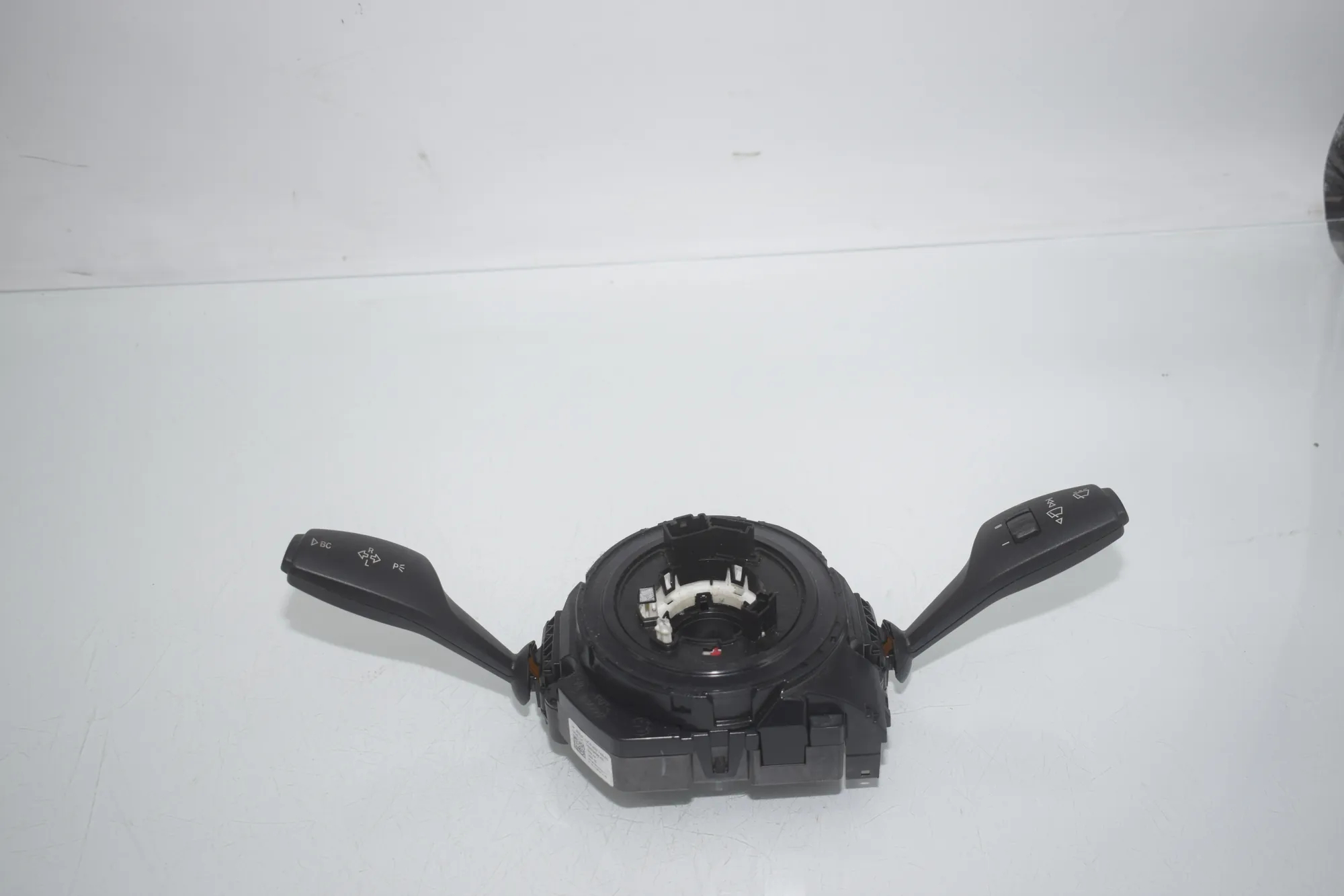 Indicator Wiper Stalk Switch – OEM 9253745 · BMW 3 (F30, F80) BMW 3 (F30, F80) 320 i 2012