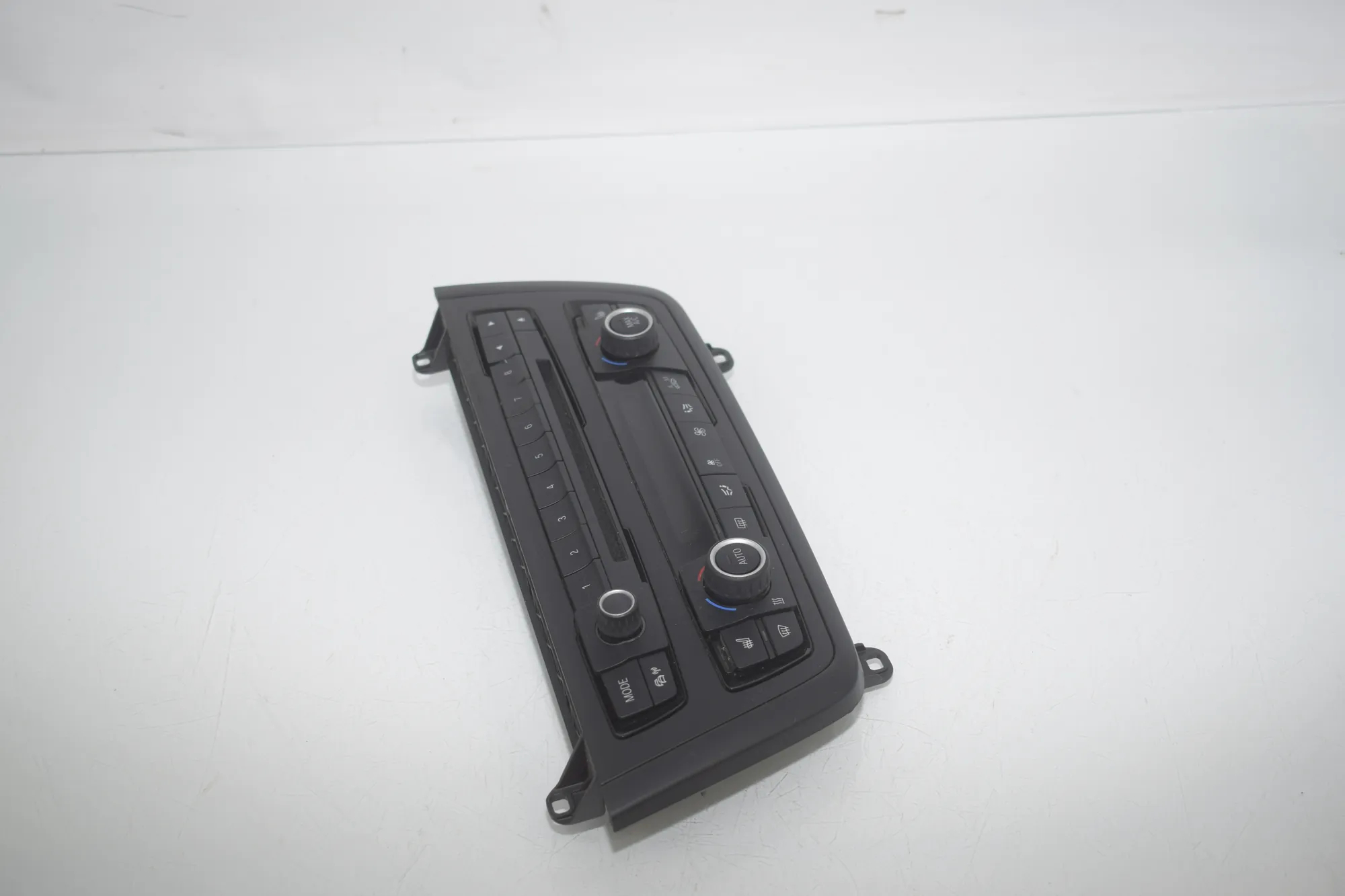 Climate Control Unit – OEM 9287337 · BMW 3 (F30, F80) 320 i 2012 – 3