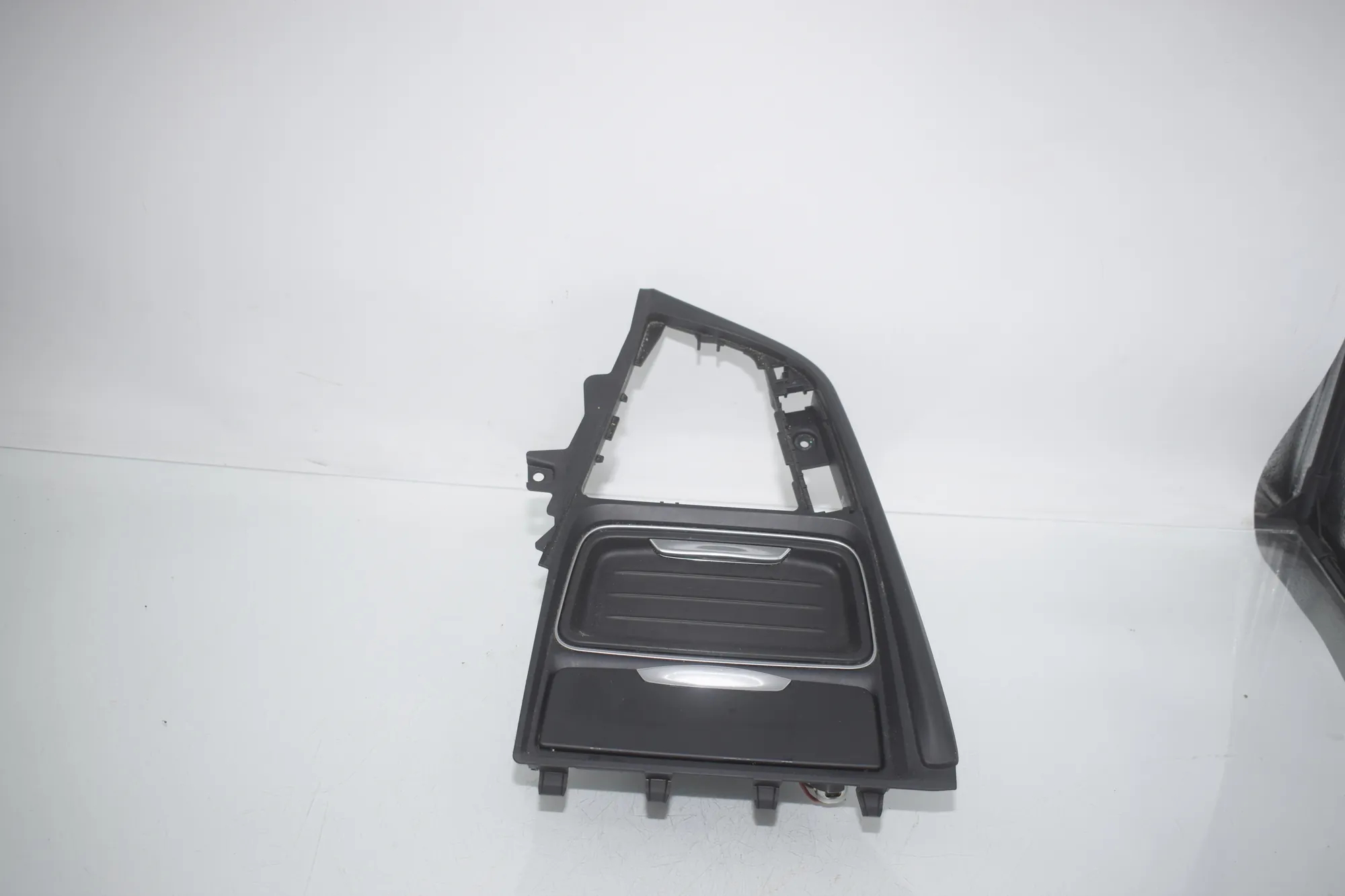 Cup Holder – OEM 82197007 · BMW 3 (F30, F80) 320 i 2012