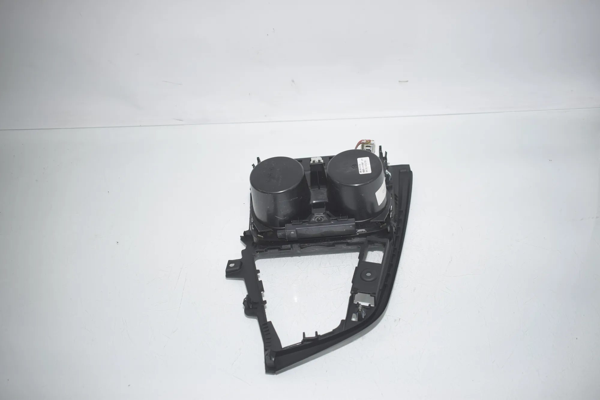 Cup Holder – OEM 82197007 · BMW 3 (F30, F80) 320 i 2012 – 4
