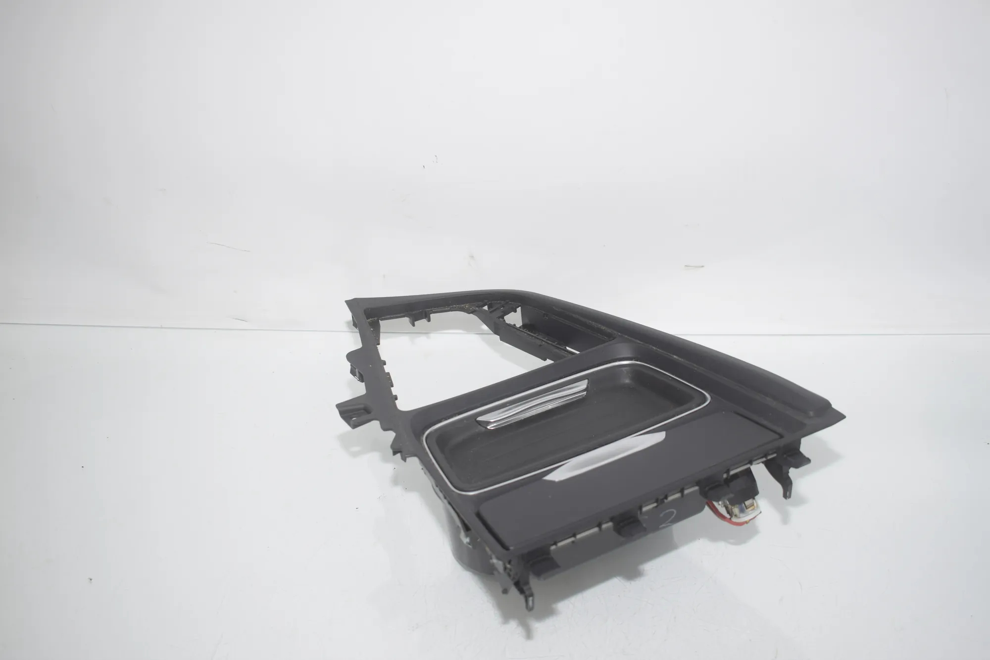 Cup Holder – OEM 82197007 · BMW 3 (F30, F80) 320 i 2012 – 3