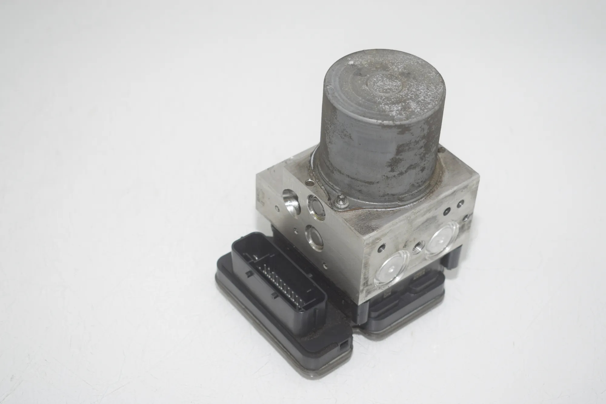 ABS Pump – OEM 6884733 · BMW X5 (F15, F85) M 2018 – 3