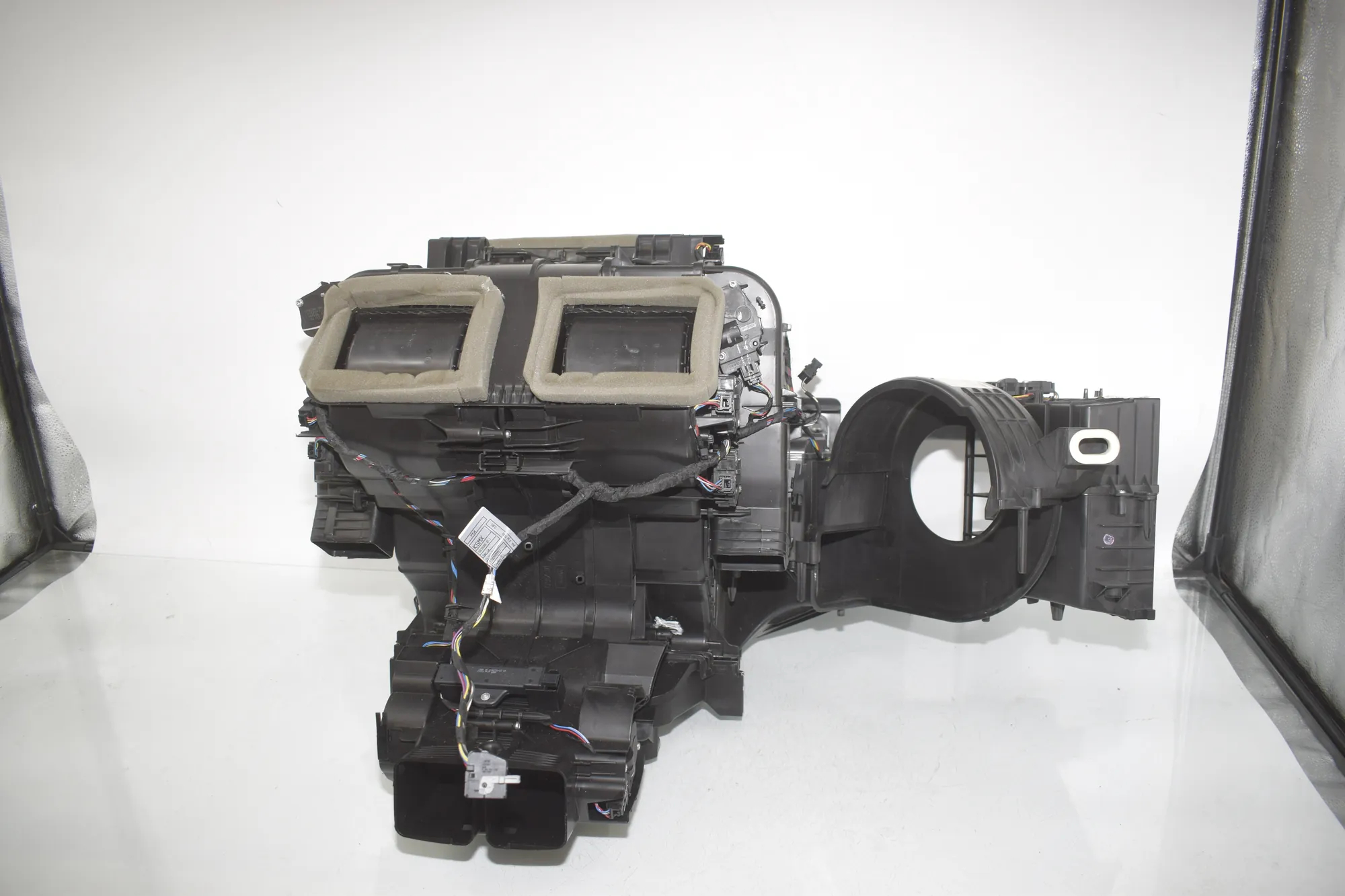 Interior Heater – OEM 9289356 · BMW X5 (F15, F85) M 2018 – 2