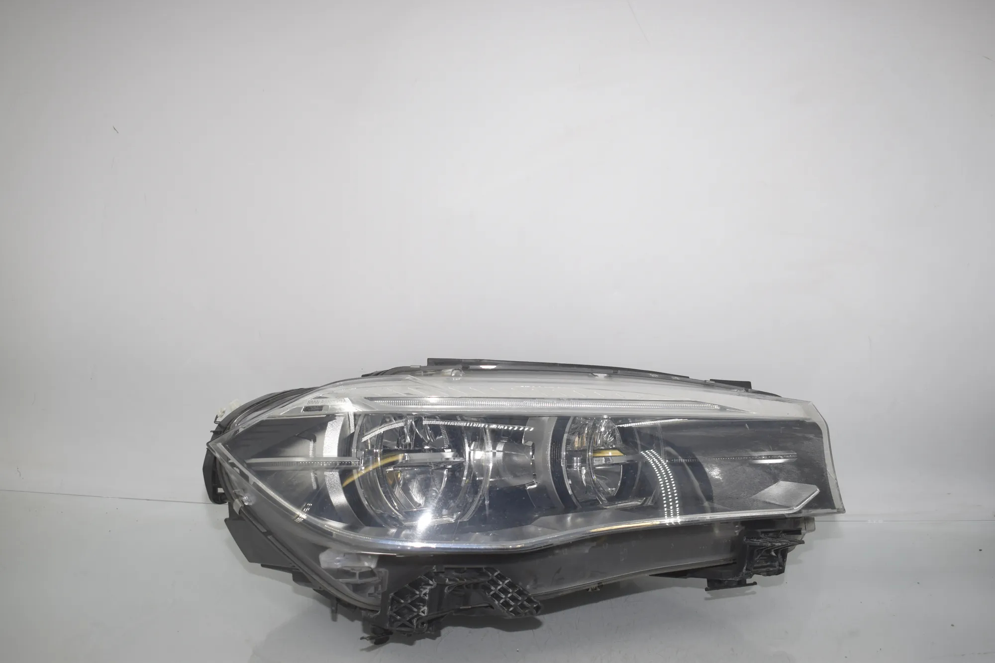 Front Right Headlight – OEM 8738678 · BMW X5 (F15, F85) M 2018 – 2