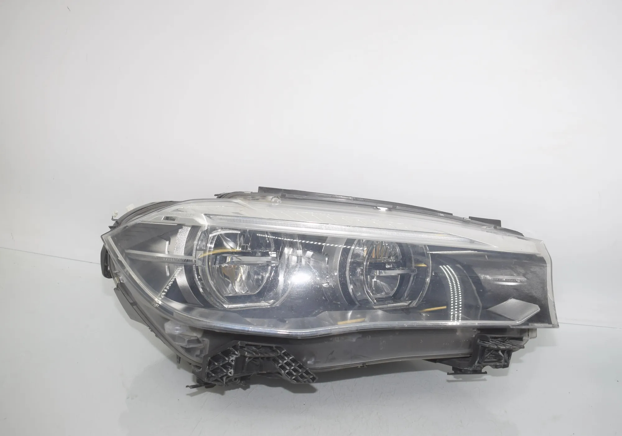 Front Right Headlight – OEM 8738678 · BMW X5 (F15, F85) M 2018