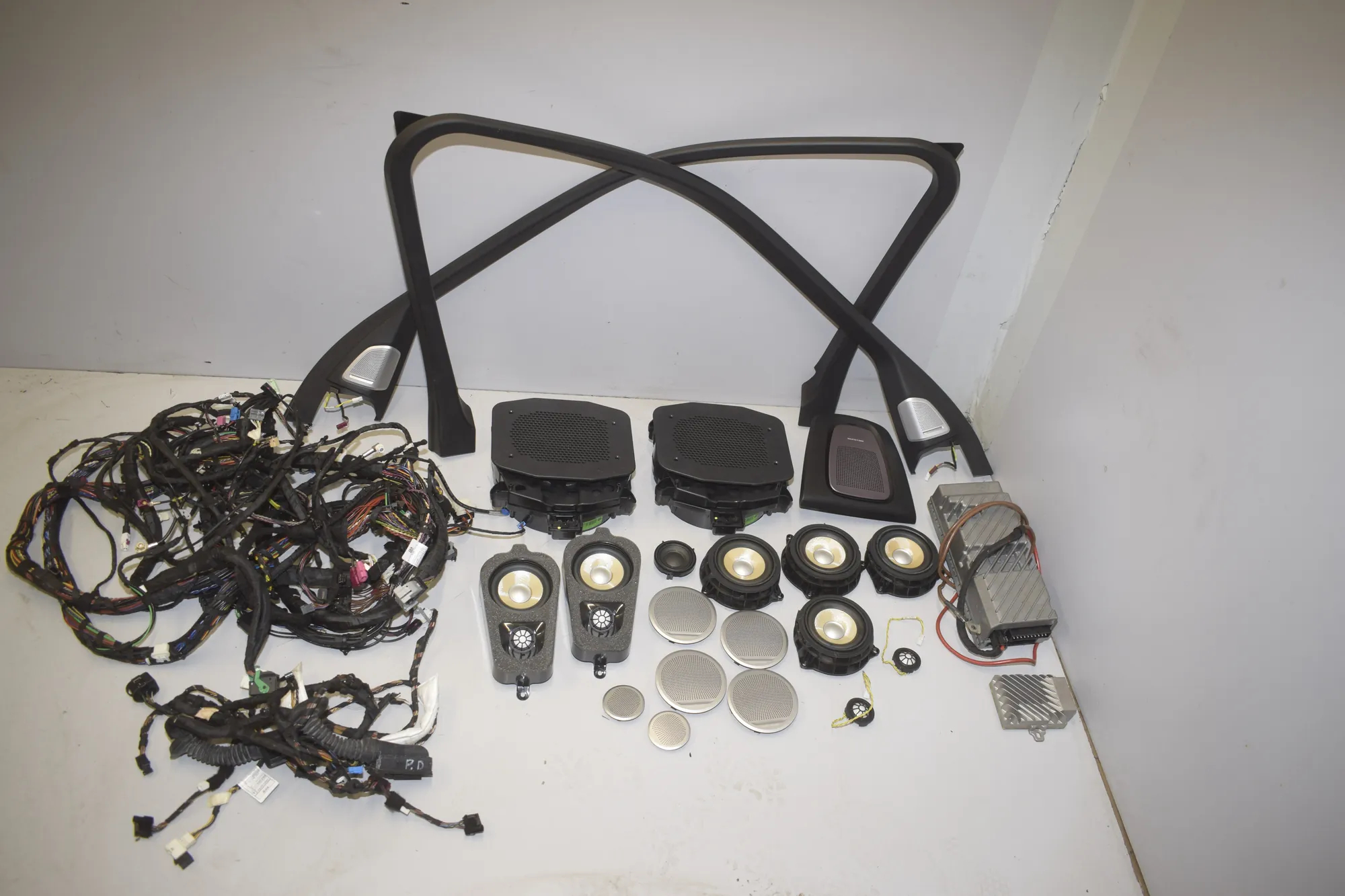 Sound Audio System Set – OEM 9224869 · BMW X5 (F15, F85) M 2018 – 2