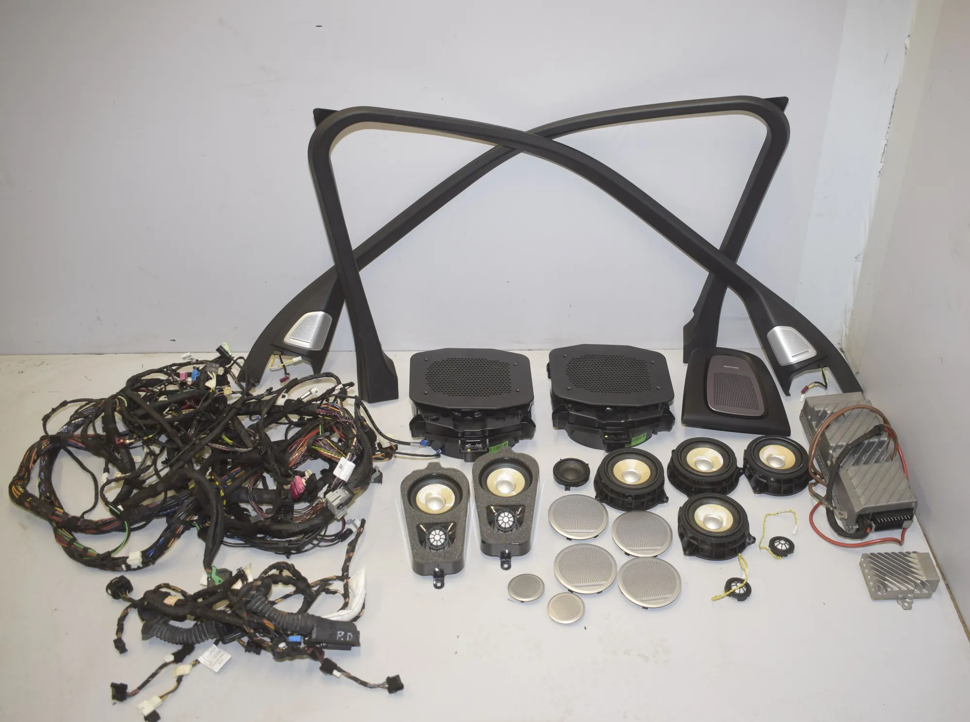 Sound Audio System Set – OEM 9224869 · BMW X5 (F15, F85) M 2018 – 4