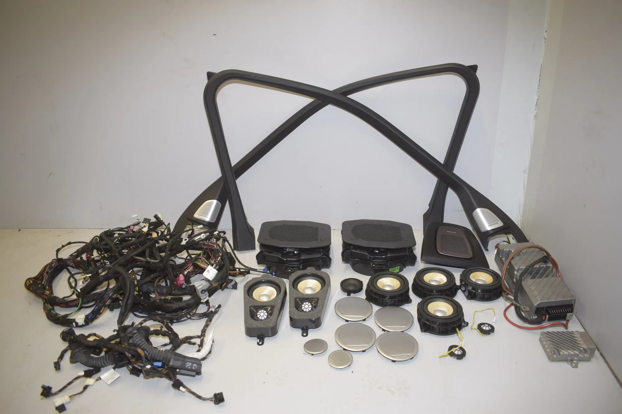 Sound Audio System Set – OEM 9224869 · BMW X5 (F15, F85) M 2018 – 6